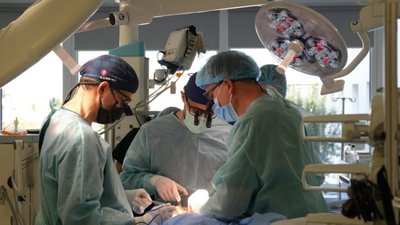 Команда шотландських хірургів надаватиме безкоштовну допомогу у Львові