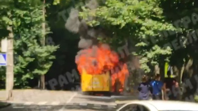 У Києві на ходу спалахнула маршрутка (ВІДЕО)