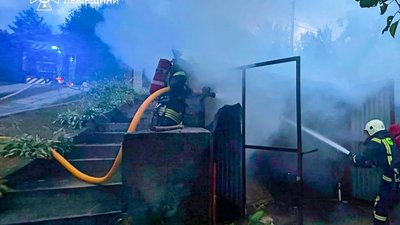 У Львівській області горів гараж