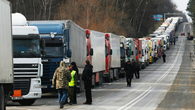 Україна та Польща домовилися про умови розблокування кордону для руху вантажівок