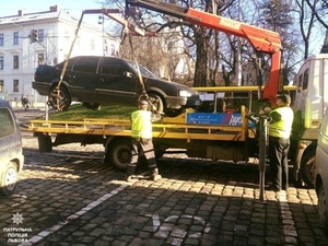 За місяць поліція оштрафувала півтисячі львівських псевдоінвалідів