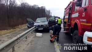 На Львівщині у ДТП загинув пасажир автомобіля (фото, відео)