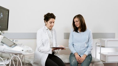 Який гінеколог найкраще виконує кольпоскопію шийки матки при підозрі на ерозію або дисплазію?