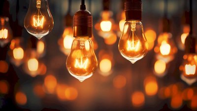 Свириденко уточнила, яким обʼєктам не відключатимуть світло