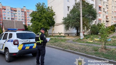 В Івано-Франківську чоловік випав з багатоповерхівки