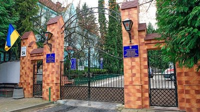 У Львові зросла кількість постраждалих школярів через спалах інфекції в ліцеї "Оріяна"