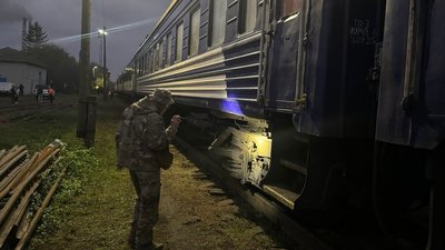 В Україні знову активно перевіряють потяги через сигнали замінування