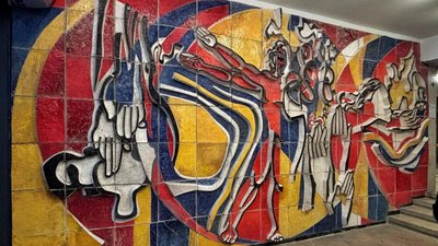 У Львові презентували відреставроване керамічне панно