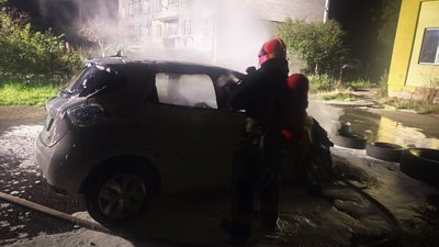 У Львівській області горів електромобіль