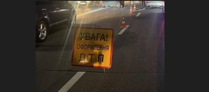 На Львівщині сталася моторошна ДТП: жінка вилетіла через лобове скло автомобіля (ВІДЕО 18+)