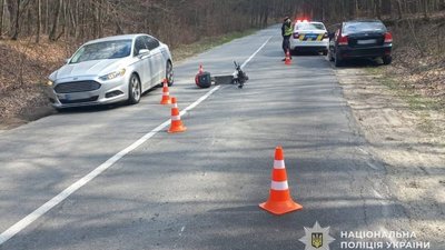 У Львові жінка на електросамокаті опинилися у реанімації після падіння на дорозі