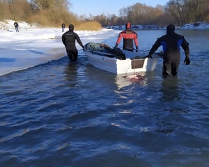 Зниклого безвісти чоловіка знайшли мертвим у водоймі на Львівщині (фото, відео)