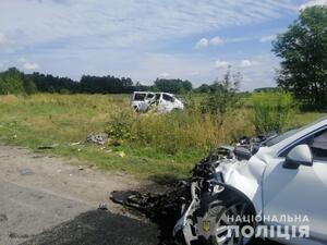 У поліції прокоментували ДТП легковика та мікроавтобуса на Львівщині (ФОТО)