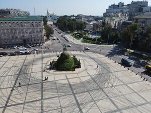 У Києві відреагували на дрифт автомобілів по Софійській площі (ВІДЕО, ФОТО)