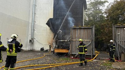 У центрі Чернівців загорівся готель