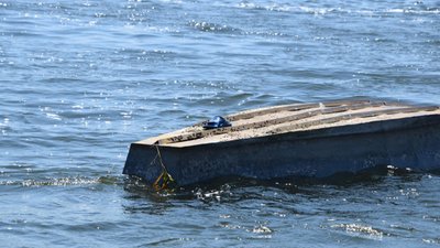 На Львівщині перекинувся човен із двома працівниками, які годували рибу: одного не вдалося врятувати