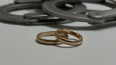 На Львівщині затримали багатоженця