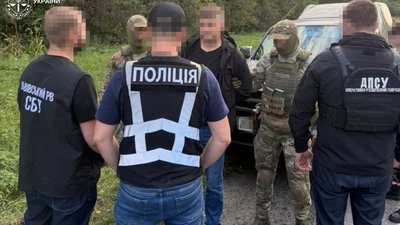 У Львові затримано чоловіка, який переправляв військовозобов'язаних за кордон