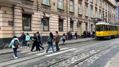 У центрі Львова відтепер прискорено рух громадського транспорту -  Львівавтодор