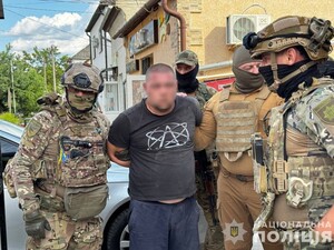 Поліція Закарпаття затримала колишнього міліціонера та його спільників за торгівлю наркотиками: подробиці (ФОТО/ВІДЕО)