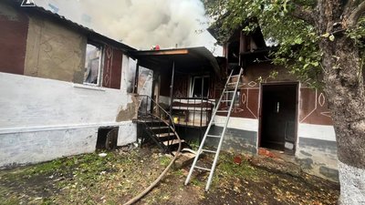 На Львівщині горів житловий будинок