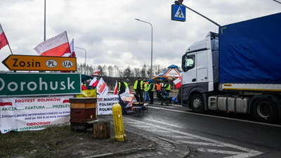 Поляки розблокували найбільший пункт пропуску на кордоні з Україною