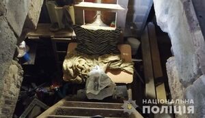 На Київщині таксист утримумвав пасажира прикутим ланцюгами в підвалі (фото)