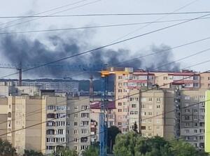 Дим видно за багато кілометрів: на Сихові сталася пожежа (ФОТО)