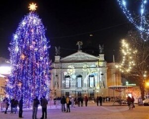 Завтра мешканців Львова запрошують на відкриття ялинки