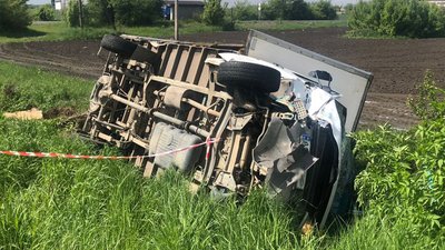 На Львівщині сталася ДТП з перекиданням автомобіля: є травмований (ФОТО)
