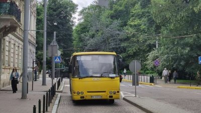 У Львові автобуси № 33 курсуватимуть до вулиці Пулюя