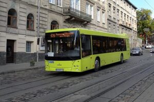 В умовах запровадження надзвичайного стану у Львові курсуватиме лише спецтранспорт