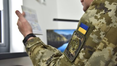 На Львівщині прикордонники затримали жінку, яка перебувала в розшуку