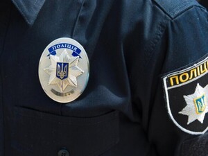 Поліцейського звинувачують у груповому зґвалтуванні вагітної жінки