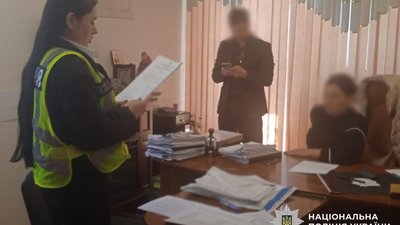 У Києві аферисти за допомогою нотаріуса привласнили нерухомість жінки, що виїхала за кордон