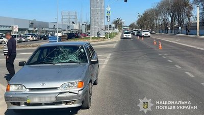 У Львівській області водій автомобіля збив жінку