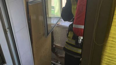 У Львові рятувальники гасили балкон у чотириповерхівці