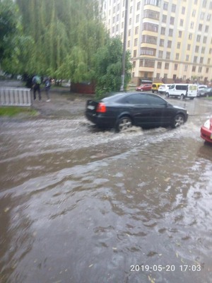 Під час сьогоднішньої зливи Львів "поплив" (ВІДЕО)