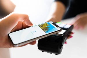 На Росії «Apple» припинила продажі та відключила «Apple Pay»