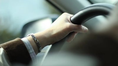 Суди в Україні почали обмежувати водіїв у правах за порушення військового обліку