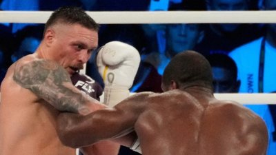 Усик у реванші нокаутував Дюбуа і став абсолютним чемпіоном світу