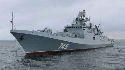 Російський фрегат стріляв в напрямку британської яхти в Ла-Манші