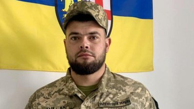 Воїна зі Львівщини нагороджено нагрудним знаком «Золотий Хрест» від Головнокомандувача ЗСУ