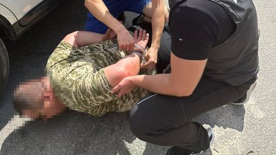 2 тисячі доларів за схему ухилення від мобілізації: на Львівщині суд покарав інструктора ТЦК за хабар