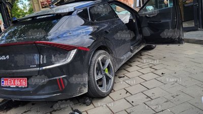 У страшній ДТП у Львові постраждала жінка (ФОТО, ВІДЕО)