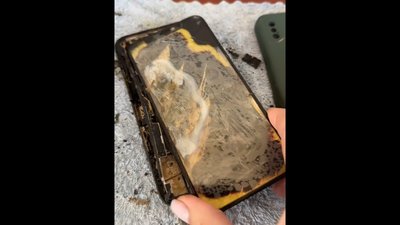 У киянки посеред ночі загорівся смартфон (ВІДЕО)