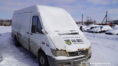 На Тернопільщині затримали автовикрадачів, які маскували крадені авто написами «На щиті»
