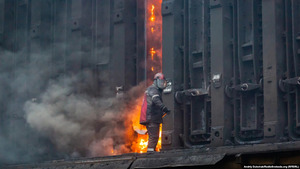 Російські війська обстріляли Авдіївський Коксохімічний завод