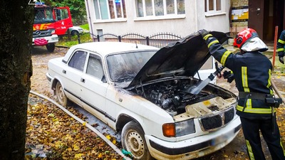 Львівські надзвичайники ліквідували займання автомобіля