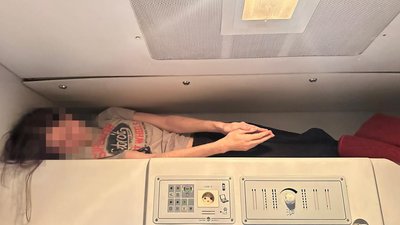 На Львівщині затримали провідників потяга, які пропонували чоловікам «тур до Європи» за 11 тисяч доларів (ФОТО)